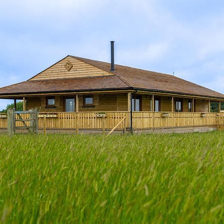 Luxury Log Cabin With A Hot Tub Stone  Exterior photo