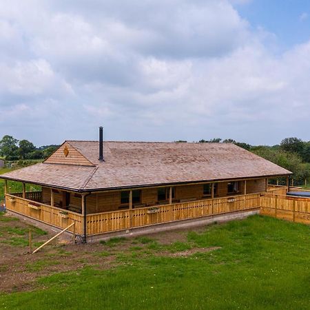 Luxury Log Cabin With A Hot Tub Stone  Exterior photo
