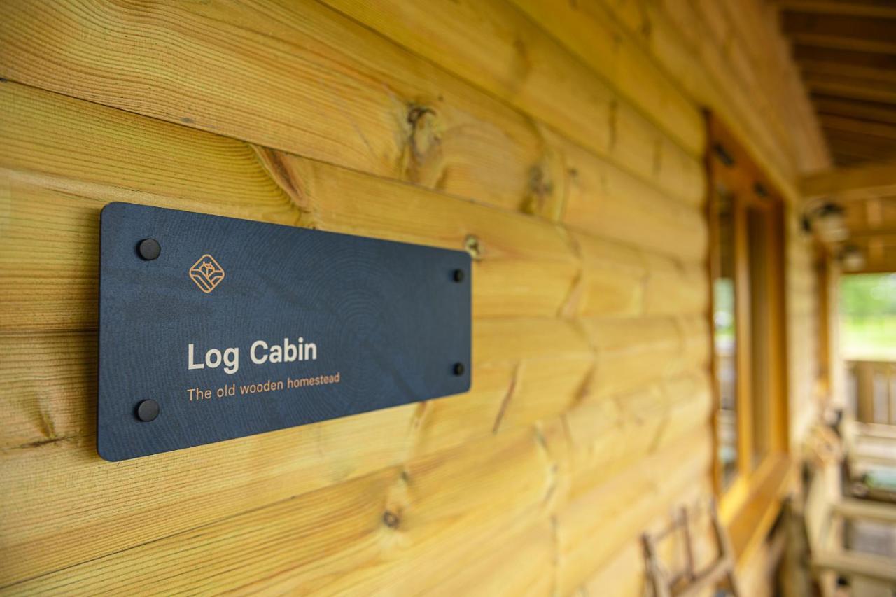 Luxury Log Cabin With A Hot Tub Stone  Exterior photo